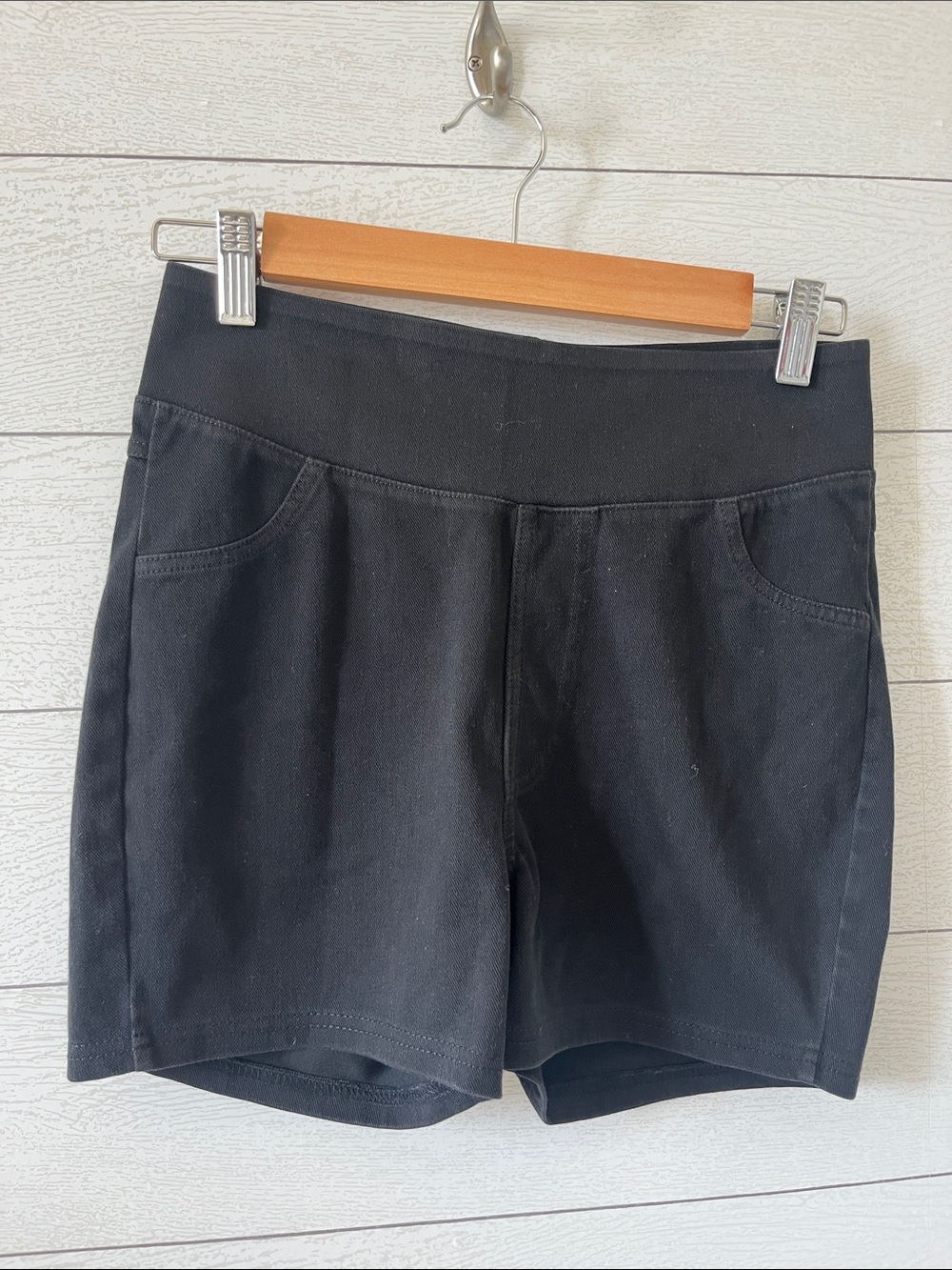 Halara flex denim shorts M